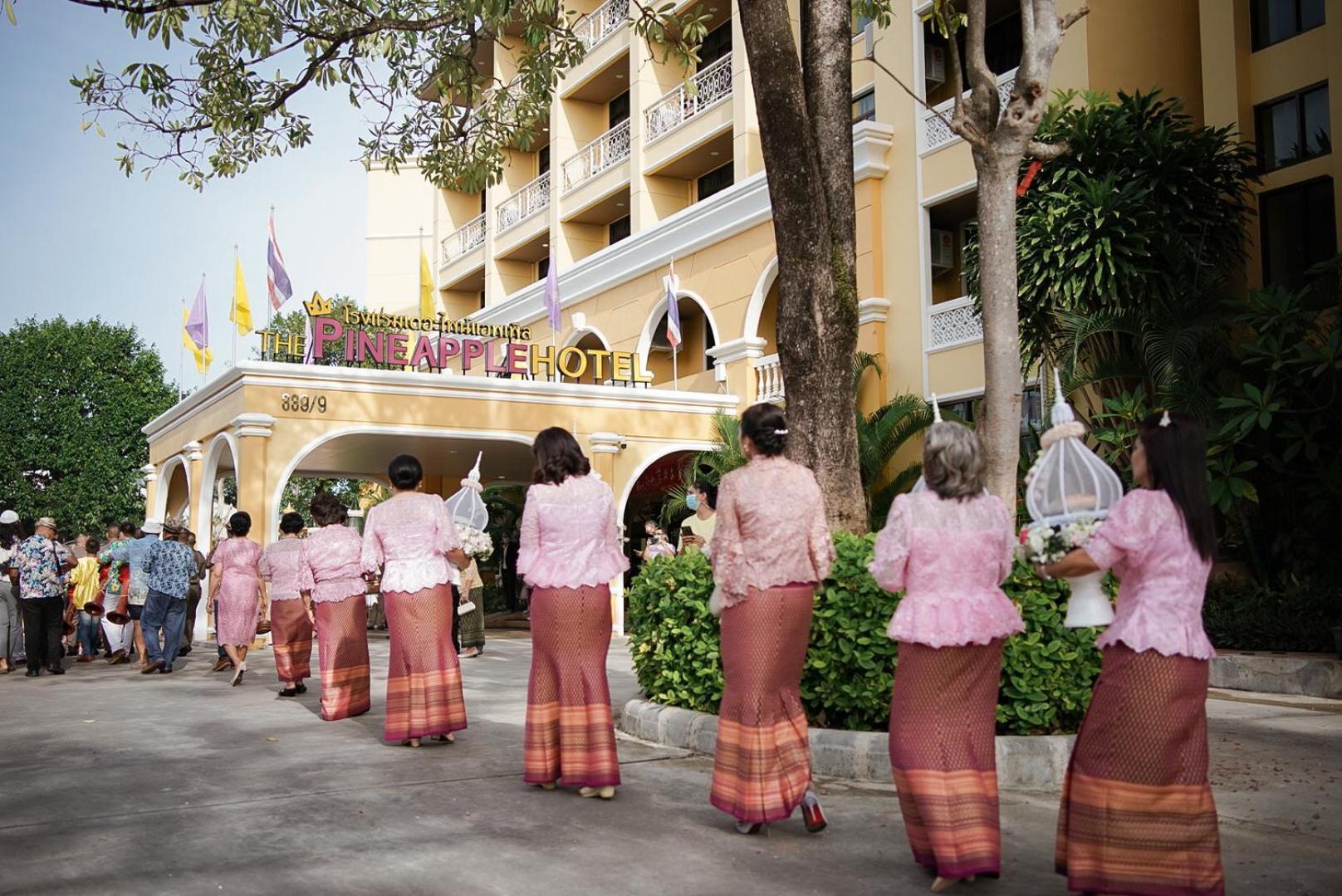 The Pineapple Hotel Krabi town Buitenkant foto